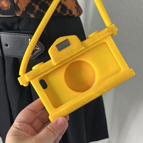 Moschino Barbie Yellow Camera Crossbody Phone Carrying Case Bag 15 Runway - Picture 7 of 11